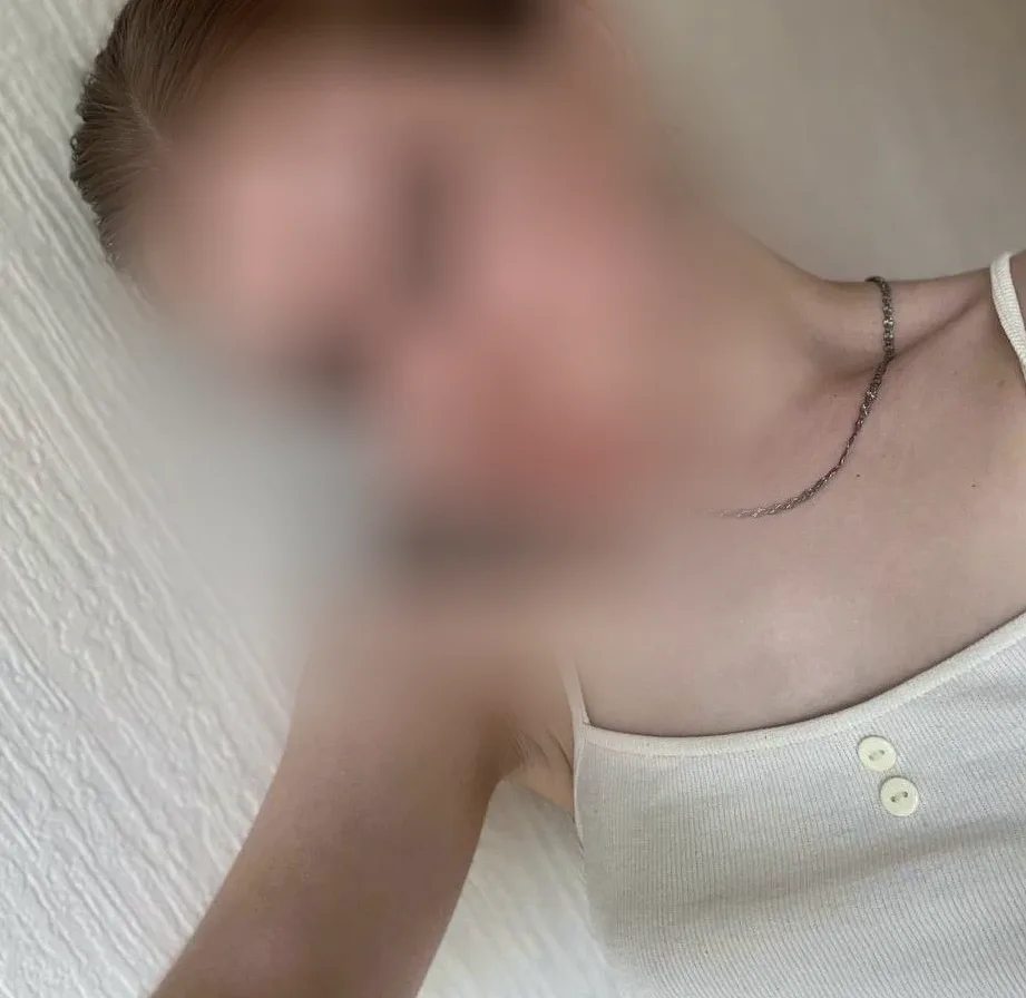 Julia, 24 años