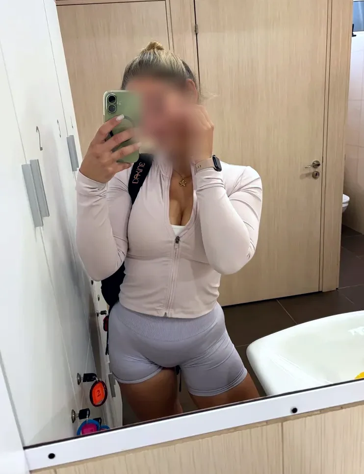 Uxía, 24 años